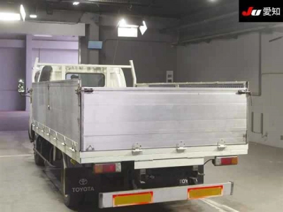 TOYOTA DYNA TRUCK