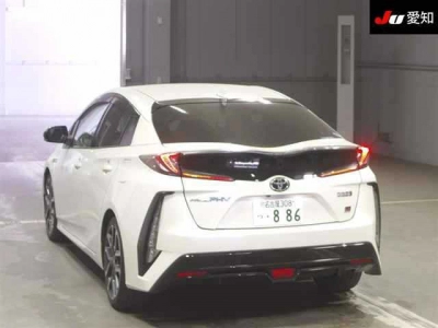 TOYOTA PRIUS PHV