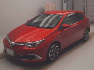 TOYOTA AURIS