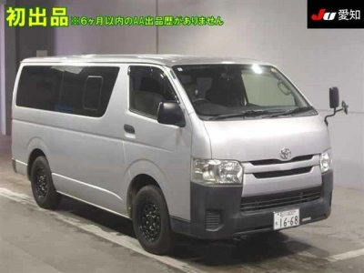 TOYOTA HIACE VAN