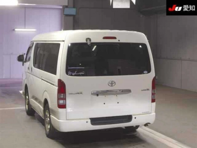 TOYOTA REGIUS VAN