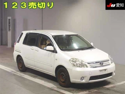 TOYOTA RAUM