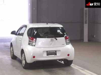 TOYOTA IQ
