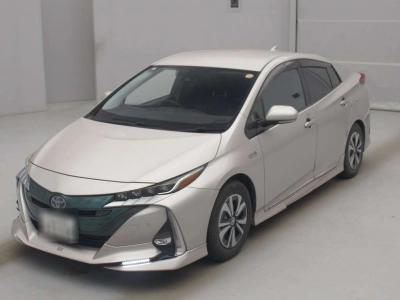 TOYOTA PRIUS PHV