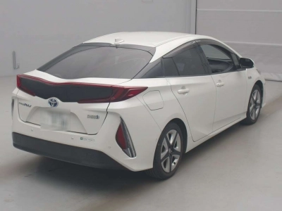 TOYOTA PRIUS PHV