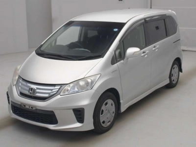 HONDA FREED HYBRID