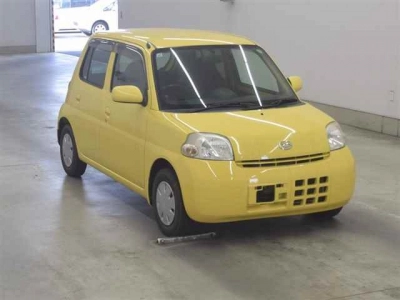 DAIHATSU ESSE