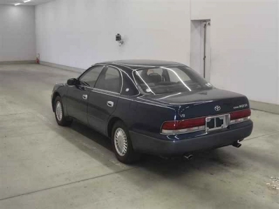 TOYOTA CROWN MAJESTA