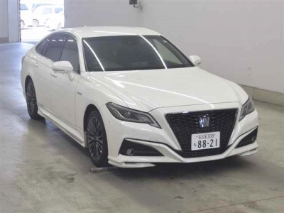 TOYOTA CROWN HYBRID