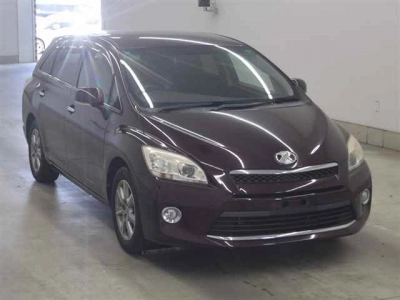 TOYOTA MARK X ZIO