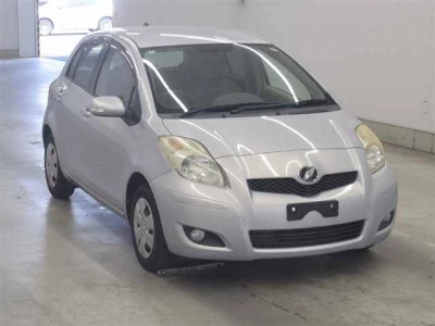 TOYOTA VITZ