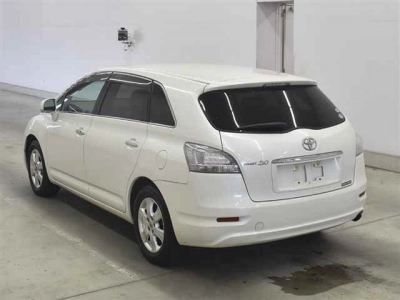 TOYOTA MARK X ZIO