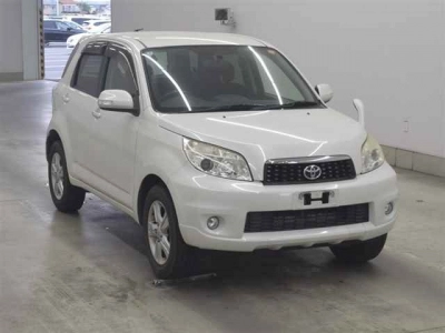TOYOTA RUSH