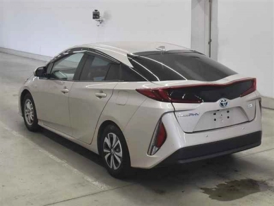 TOYOTA PRIUS PHV
