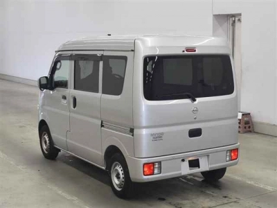 NISSAN CLIPPER VAN
