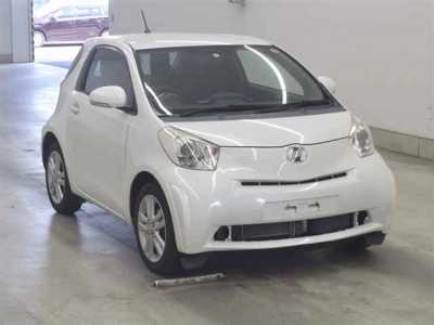 TOYOTA IQ