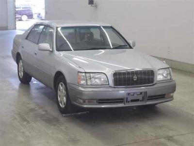 TOYOTA CROWN MAJESTA