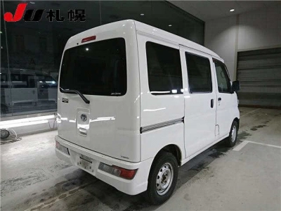 TOYOTA PIXIS VAN