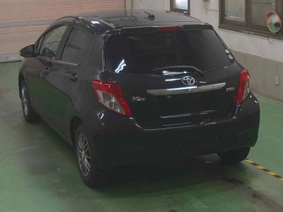 TOYOTA VITZ