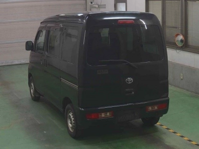 TOYOTA PIXIS VAN