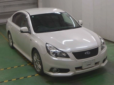 SUBARU LEGACY B4