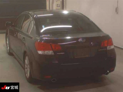 SUBARU LEGACY B4