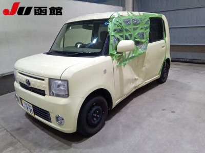 TOYOTA PIXIS SPACE