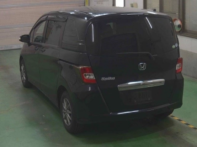 HONDA FREED SPIKE