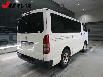 TOYOTA REGIUS VAN