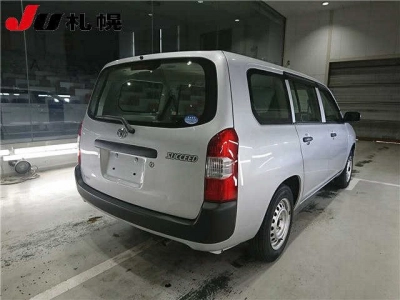 TOYOTA SUCCEED VAN