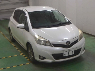 TOYOTA VITZ