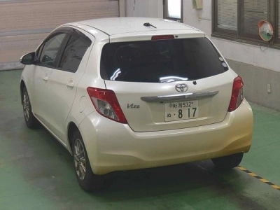 TOYOTA VITZ