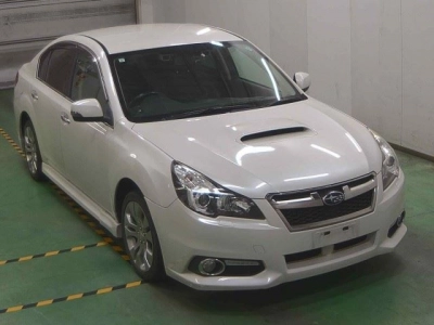 SUBARU LEGACY B4