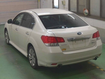 SUBARU LEGACY B4