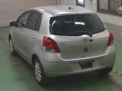 TOYOTA VITZ