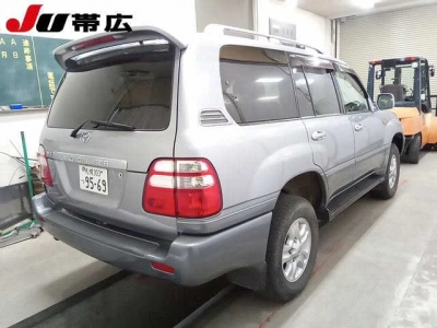 TOYOTA LAND CRUISER 100