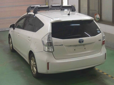 TOYOTA PRIUS ALPHA