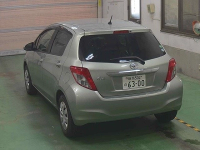 TOYOTA VITZ