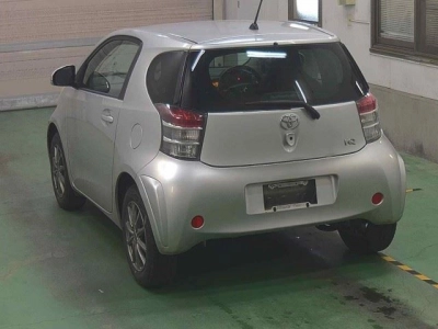 TOYOTA IQ