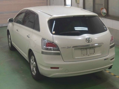 TOYOTA MARK X ZIO