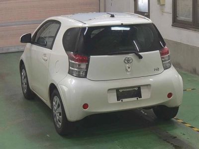 TOYOTA IQ