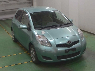 TOYOTA VITZ