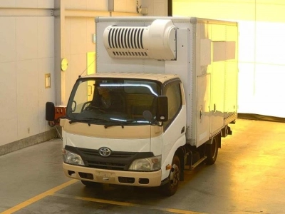 TOYOTA DYNA