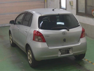 TOYOTA VITZ