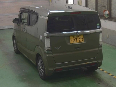 HONDA N-BOX SLASH