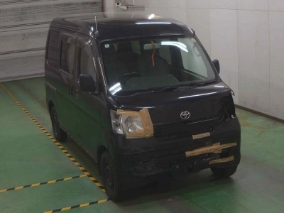 TOYOTA PIXIS VAN