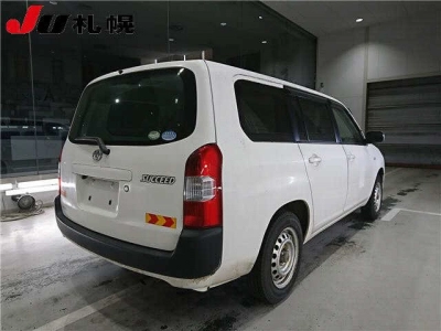 TOYOTA SUCCEED VAN