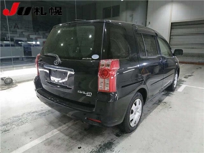 TOYOTA RAUM