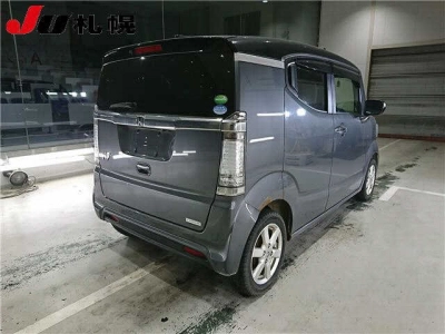 HONDA N-BOX SLASH