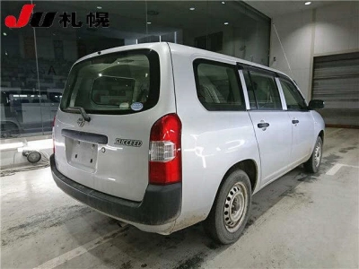 TOYOTA SUCCEED VAN